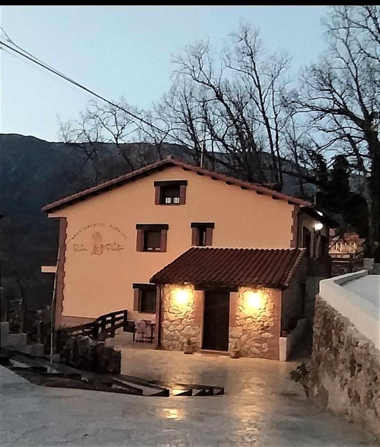 Apartamentos La Rosa Y El Pastor Guijo de Santa Barbara Ruang foto