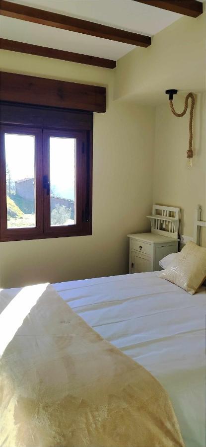 Apartamentos La Rosa Y El Pastor Guijo de Santa Barbara Ruang foto