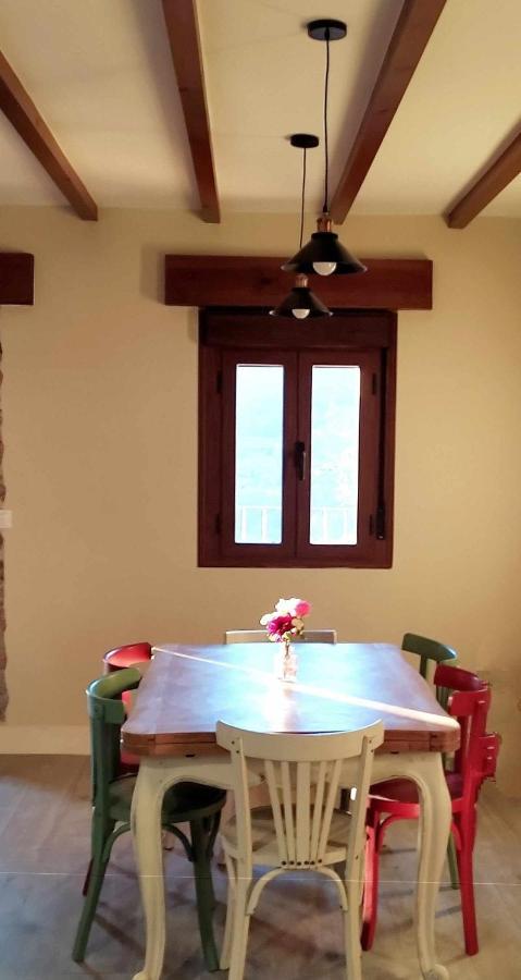 Apartamentos La Rosa Y El Pastor Guijo de Santa Barbara Ruang foto