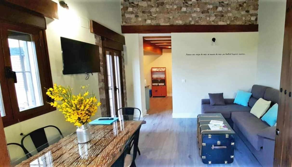 Apartamentos La Rosa Y El Pastor Guijo de Santa Barbara Bagian luar foto