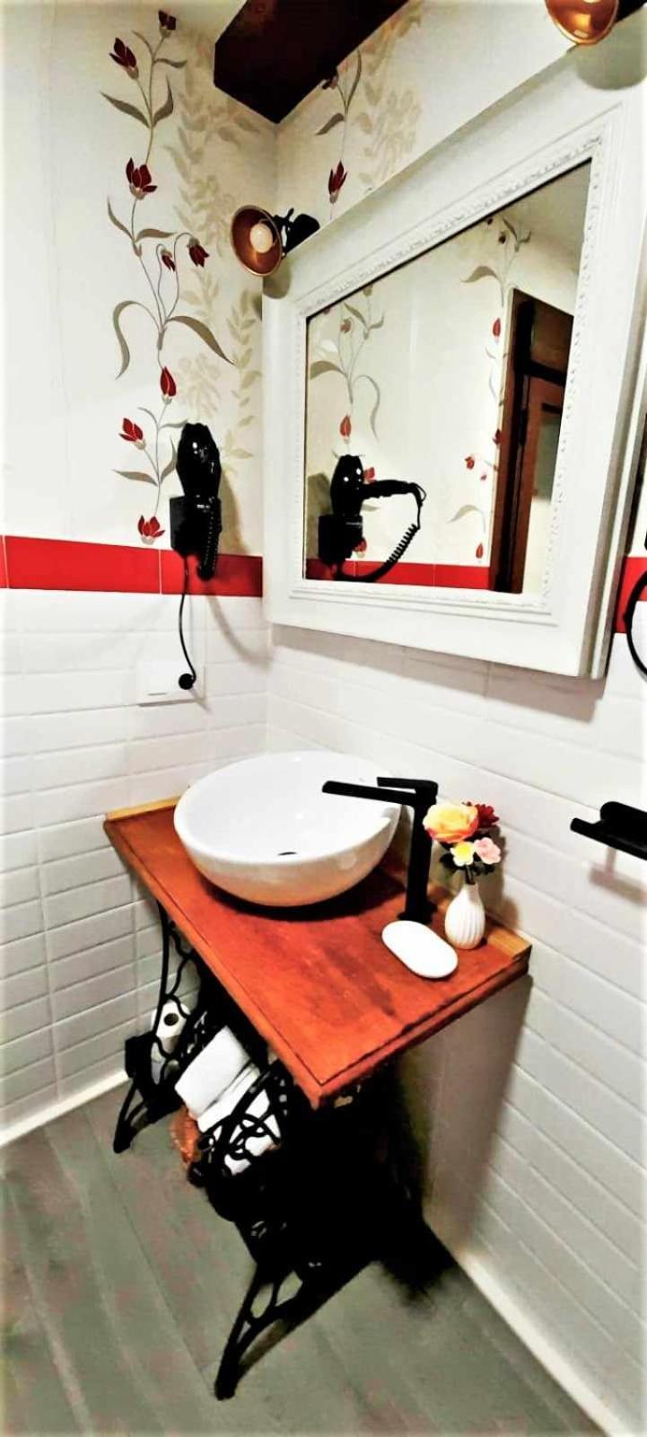 Apartamentos La Rosa Y El Pastor Guijo de Santa Barbara Ruang foto